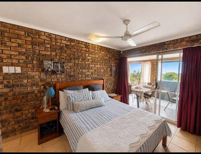 10 BEDROOM HOUSE FOR SALE IN MANABA BEACH